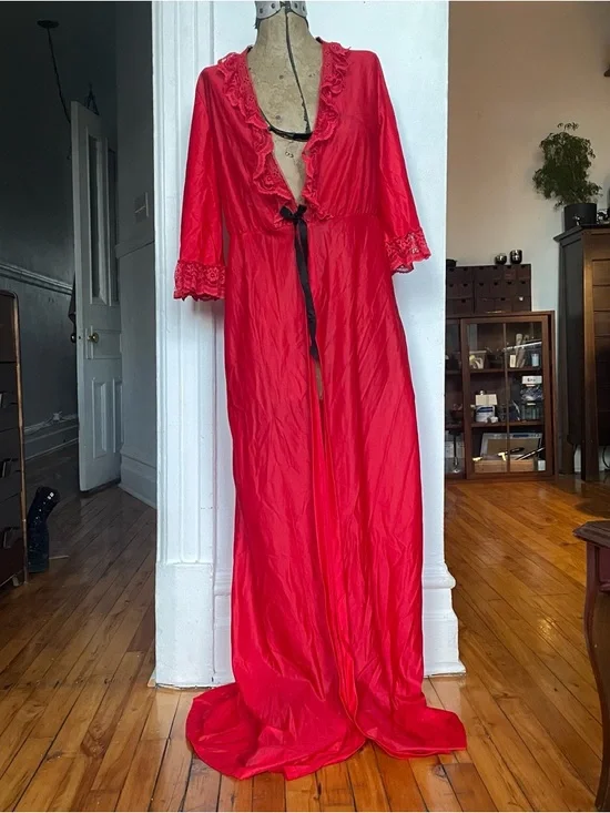 Red Lace-Trim Long Robe with button - Picture 1 of 4